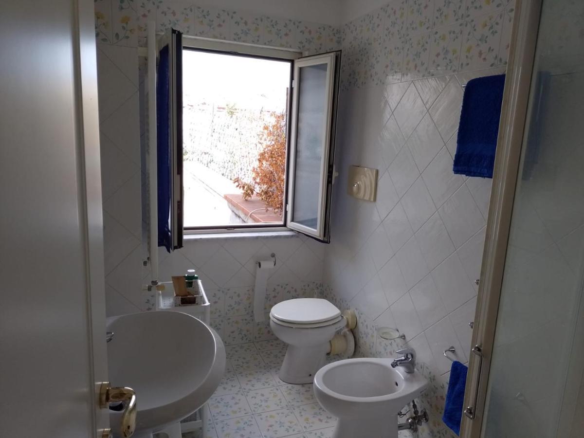 Apartment Uno Sguardo Sui Tetti Naples