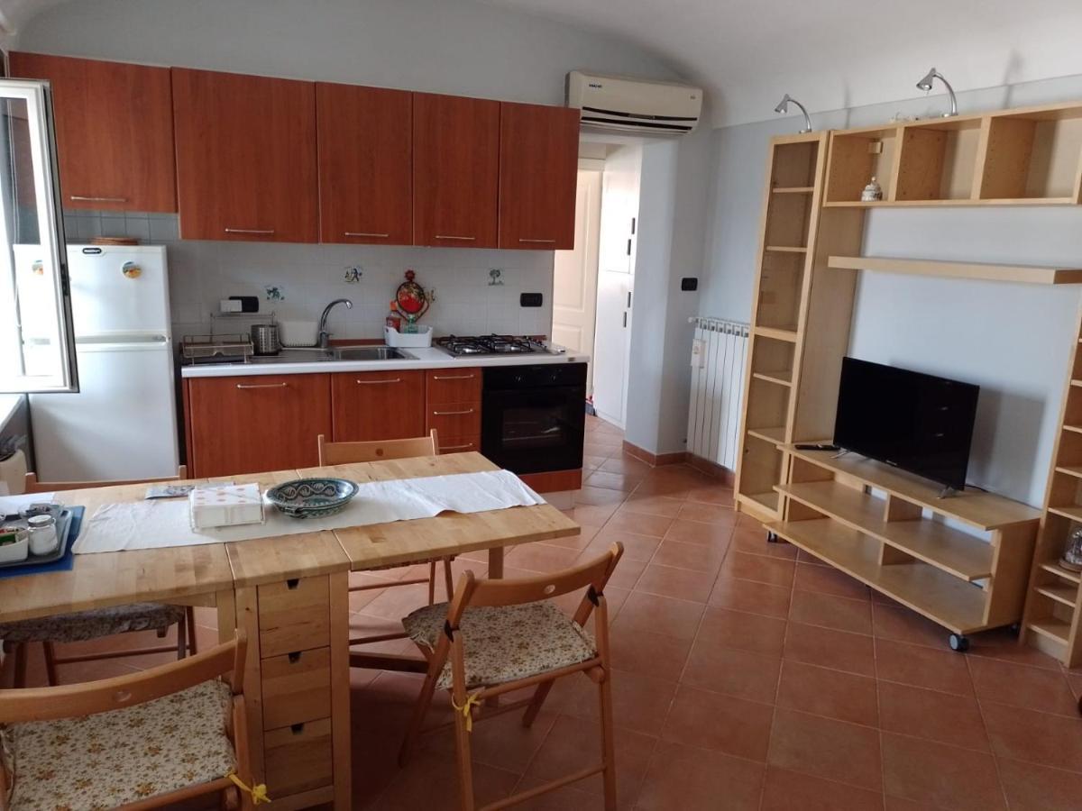 Uno Sguardo Sui Tetti Apartment Naples